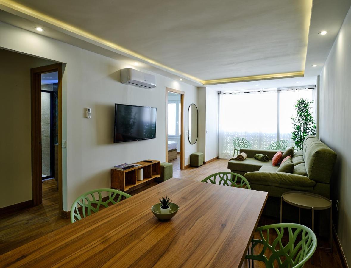 Leo Home- Bright & Centric 3 Bedrooms Apartment With Private Parking Included Malaga Bagian luar foto