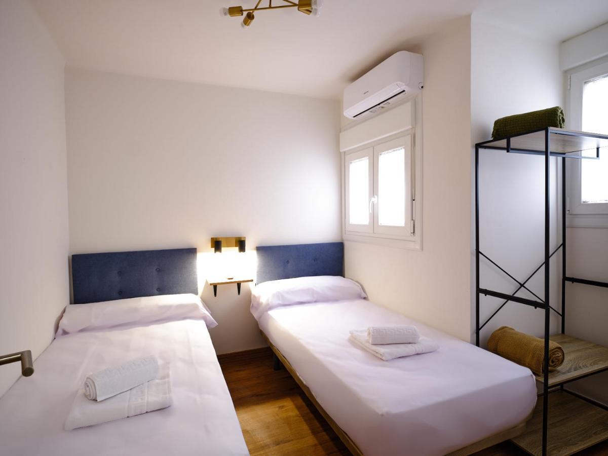 Leo Home- Bright & Centric 3 Bedrooms Apartment With Private Parking Included Malaga Bagian luar foto