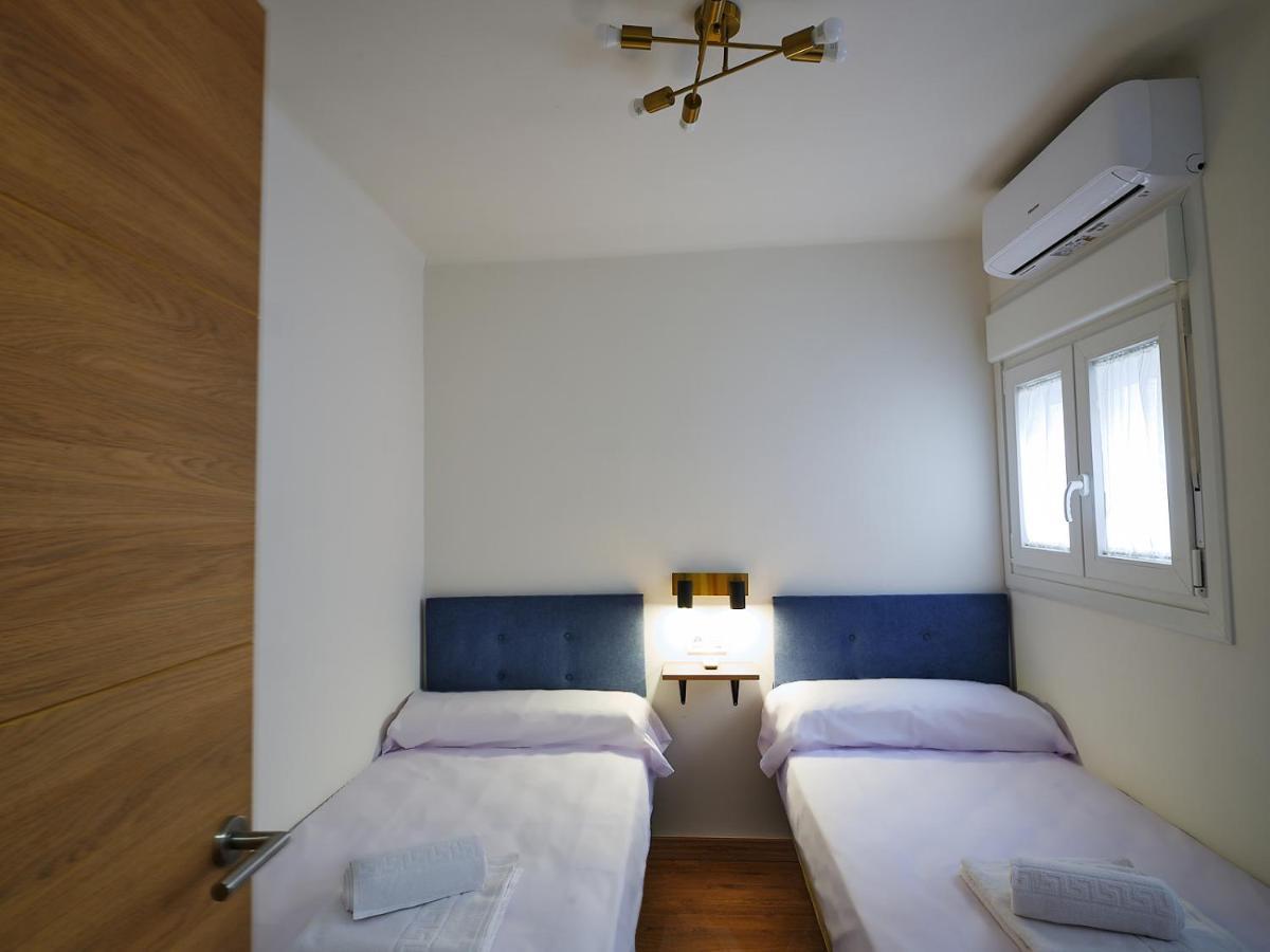 Leo Home- Bright & Centric 3 Bedrooms Apartment With Private Parking Included Malaga Bagian luar foto