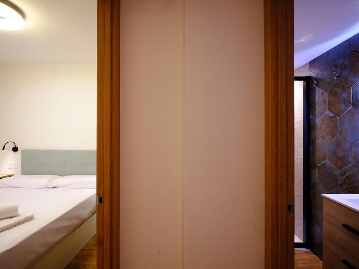 Leo Home- Bright & Centric 3 Bedrooms Apartment With Private Parking Included Malaga Bagian luar foto