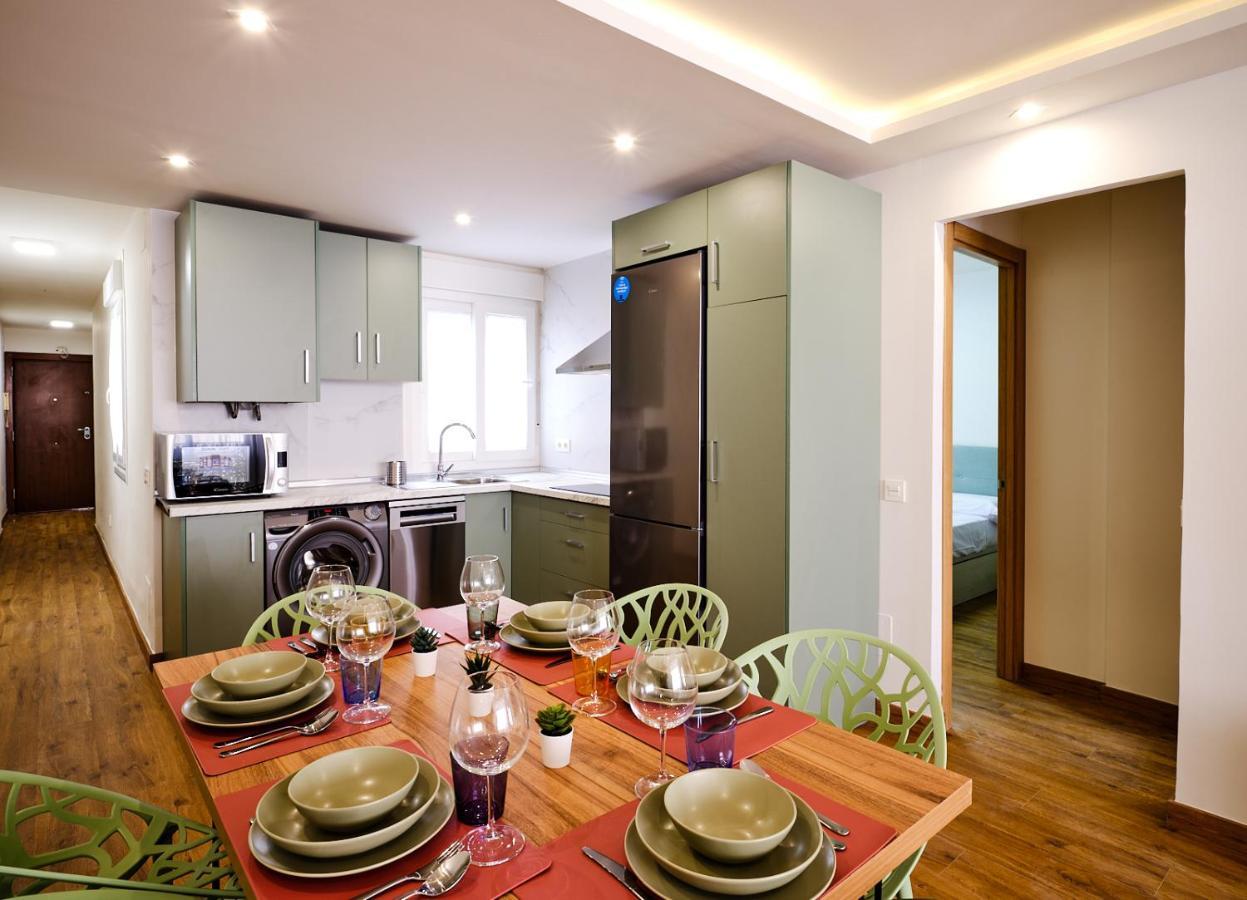 Leo Home- Bright & Centric 3 Bedrooms Apartment With Private Parking Included Malaga Bagian luar foto