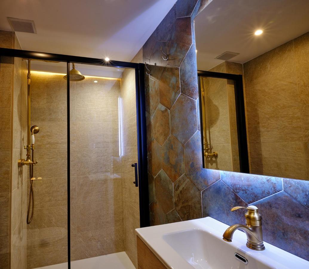 Leo Home- Bright & Centric 3 Bedrooms Apartment With Private Parking Included Malaga Bagian luar foto